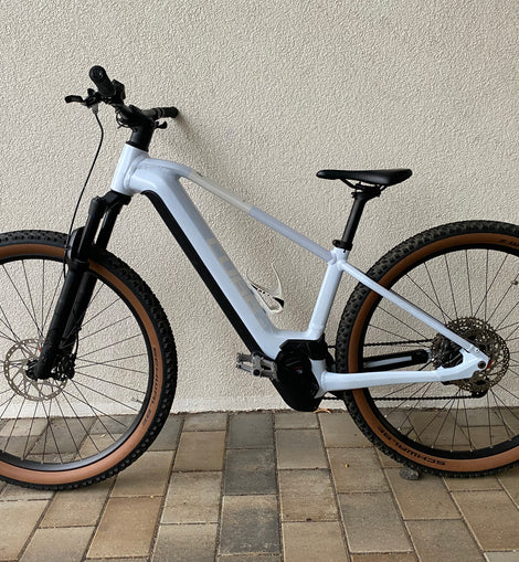E-Bike CUBE Reaction Pro Weiß 750Wh M, 3728km, UVP: 3599€